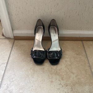 Tahari Heels